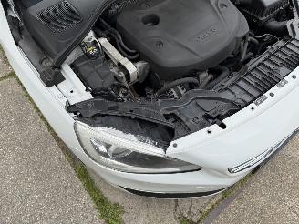 Volvo V-60 2.0 D2 R-Design Automaat picture 14