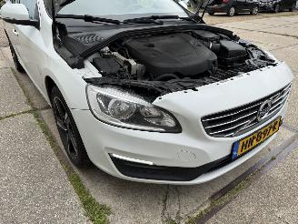 Volvo V-60 2.0 D2 R-Design Automaat picture 13