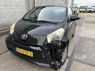 skadebil auto Toyota iQ 1.0 VVTi Comfort 2009/2
