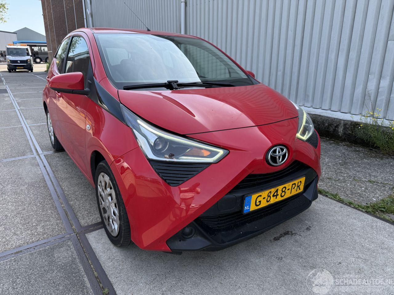 Toyota Aygo 1.0 VVT-i X-Play Multimedia Camera