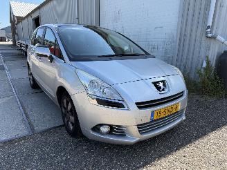Unfallwagen Peugeot 5008 1.6 THP Family 2011/11