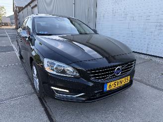 škoda osobní automobily Volvo V-60 2.4 D6 AWD Plug in Hybrid Summum 2013/12