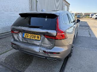 Volvo V-90 2.0 T8 TE AWD Inscription picture 4