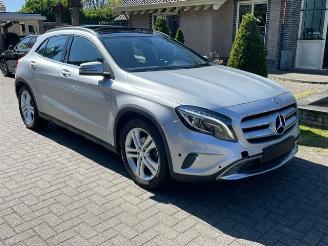 Coche accidentado Mercedes GLA 180 URBAN PANORAMADAK NAVI BI XENON 2017/3