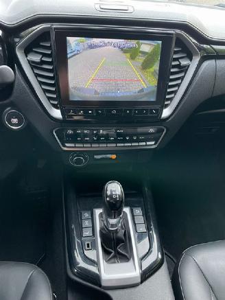 Isuzu D-Max V-Cross 4X4 DC HARDTOP picture 8