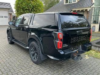 Isuzu D-Max V-Cross 4X4 DC HARDTOP picture 3