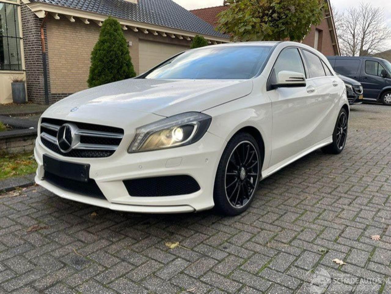Mercedes A-klasse 180 CDI AMG LINE NAVI AUT PDC