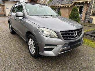 Auto incidentate Mercedes M-klasse ML 250 d BlueTEC 4MATIC PANO NAVI LEDER 2013/6
