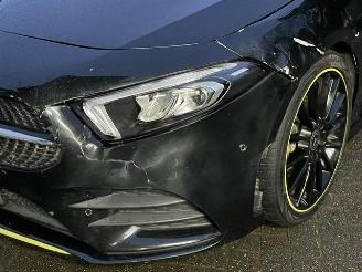 Mercedes A-klasse 180 d AMG LINE EDITION PANO NAVI NIGHT picture 13