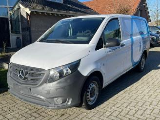 danneggiata veicoli commerciali Mercedes Vito 114 CDI LANG EURO 6 NAVI CAMERA AIRCO 2020/1