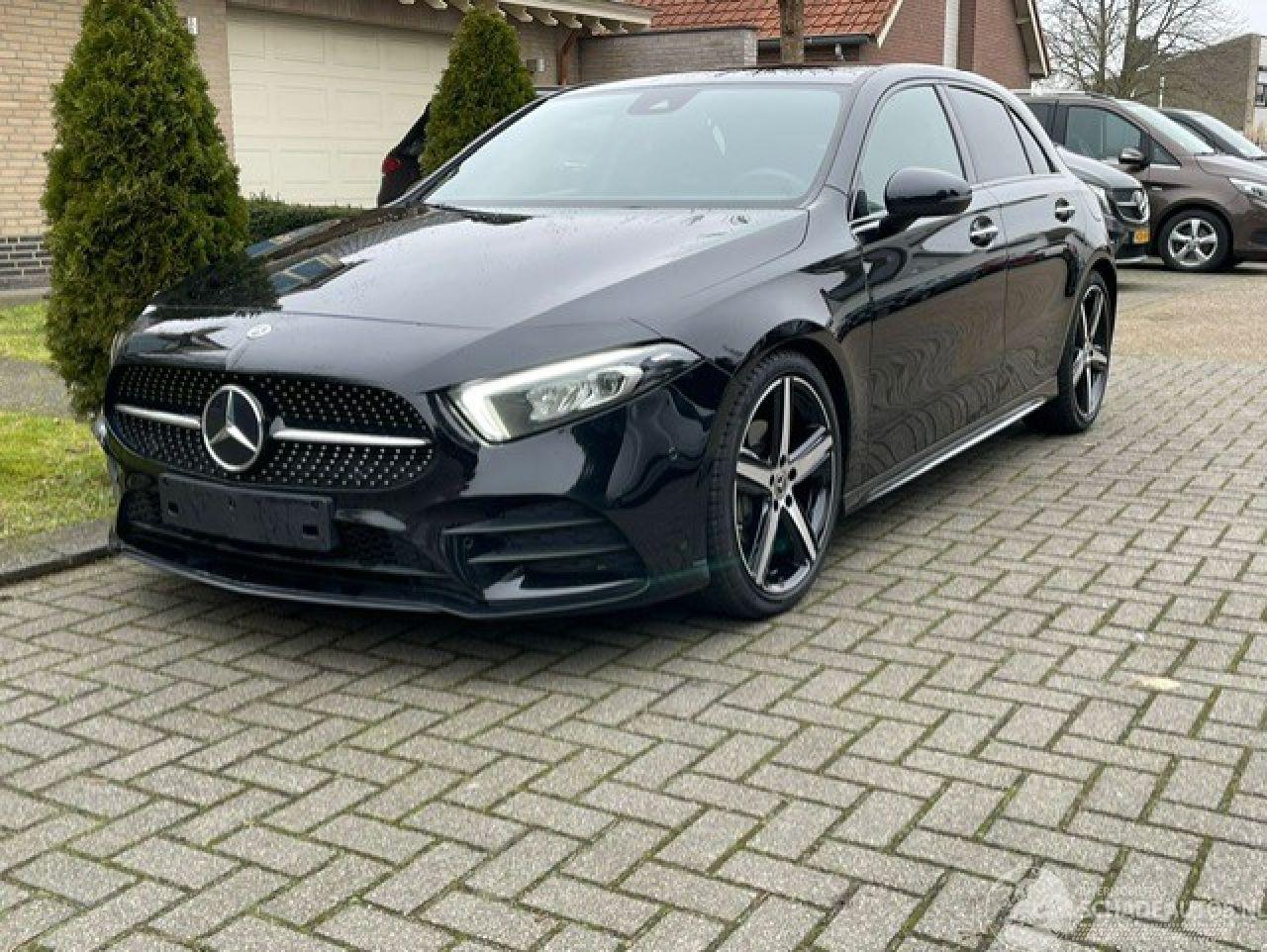 Mercedes A-klasse 180 d AMG LINE NIGHT NAVI CAMERA