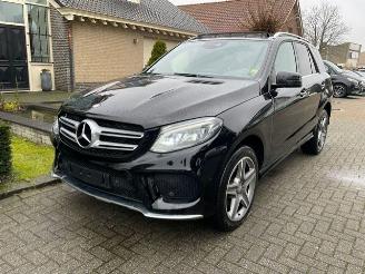 Damaged car Mercedes GLE 250 d 4MATIC AMG LINE PANORAMADAK CAMERA NAVI 2015/9