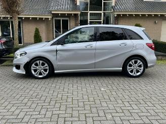 Mercedes B-klasse 180 d AUTOMAAT NAVI PDC picture 5