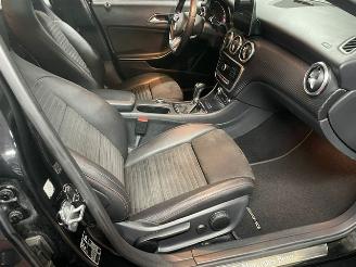 Mercedes A-klasse 200 d AMG LINE PANORAMADAK CAMERA NAVI picture 12