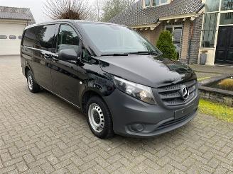 damaged commercial vehicles Mercedes Vito 114 CDI LANG AUTOM NAVI EURO6 2021/10