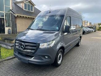 damaged commercial vehicles Mercedes Sprinter 315 CDI L2H2 EURO6 NAVI CAMERA 2025/8