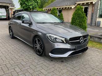 Schadeauto Mercedes Cla-klasse 180 AMG LINE PANO CAMERA COMAND 2019/4
