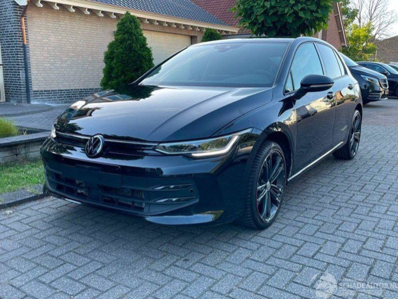 Volkswagen Golf 1.5 eTSI DSG NAVI CAMERA PDC
