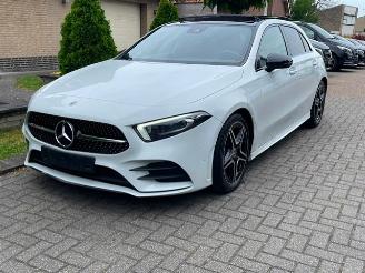 Unfallwagen Mercedes A-klasse 180 AMG LINE PANO NAVI CAMERA NIGHT LED 2022/1