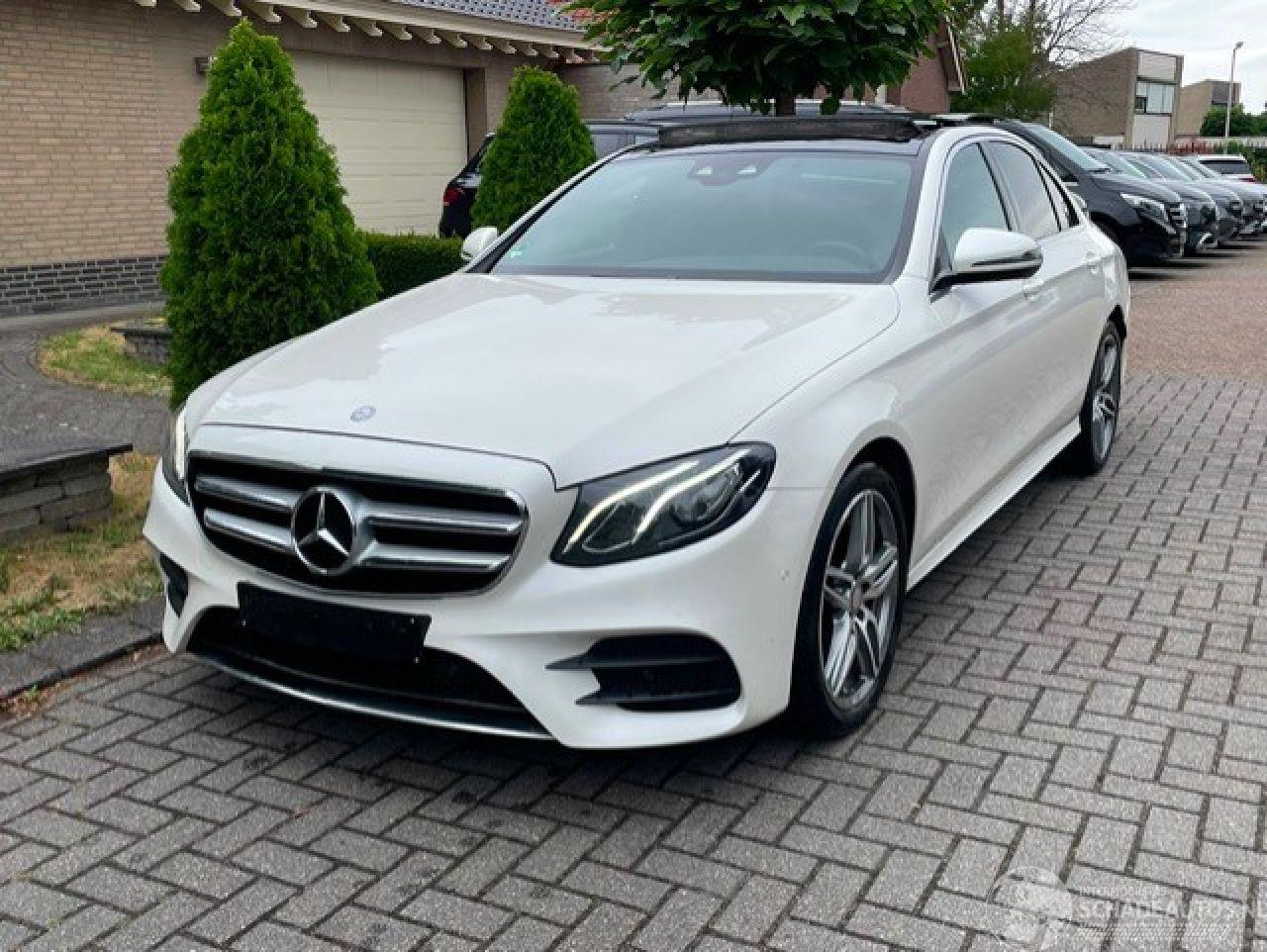 Mercedes E-klasse 220 d AMG LINE PANO NAVI CAMERA LED