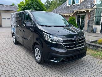 krockskadad bil bedrijf Renault Trafic 2.0 dCi  L1H1 GRAND CONFORD CAMERA NAVI 2025/12