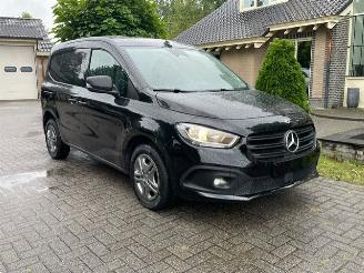 krockskadad bil bedrijf Mercedes Citan 110 CDI AUTOMAAT PDC CAMERA 2025/2