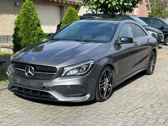 Schadeauto Mercedes Cla-klasse 180 AMG LINE MOTOR DEFECT NAVI PDC 2018/7