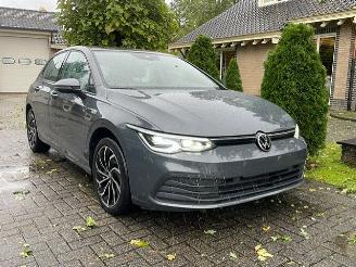 occasion passenger cars Volkswagen Golf VIII 1.5 eTSI PANO NAVI CAMERA 2020/7