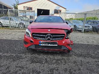 Vrakbiler auto Mercedes A-klasse A 180 2013/3