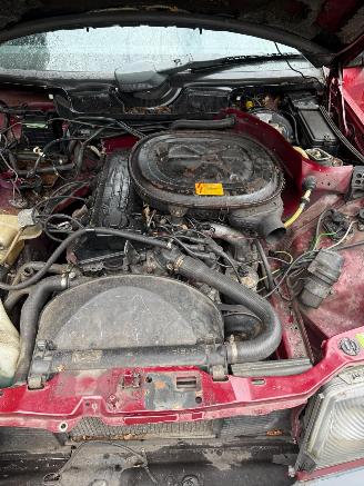 disassembly passenger cars Mercedes 200-serie 230 E 1986/1