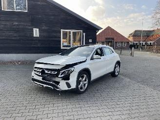 krockskadad bil machine Mercedes GLA 200 AUTOMAAT Panoramadak Navi Clima Camera Leer PDC B.J 2017 2017/5