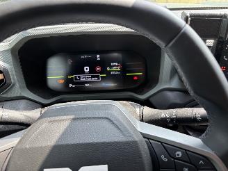 Dacia Duster HYBRIDE AUTOMAAT NAVi CLIMA CAMERA LED B.J 12-2024 NEW MODEL picture 12