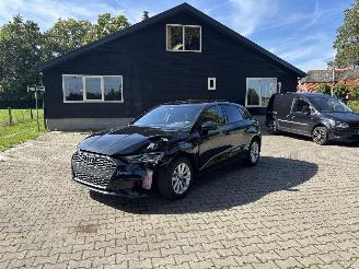 Vaurioauto  passenger cars Audi A3 30 TFSI SPORT PANO LEER NAVI LED CLIMA FACELIFT B.J 04-2024 2024/4