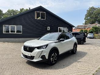krockskadad bil auto Peugeot 2008 AUTOMAAT GT LINE 130 PK NAVI CLIMA CAMERA LED CRUISE B.J 2022.  38 dkm 2022/5