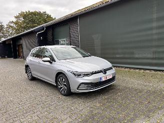 Coche accidentado Volkswagen Golf HYBRIDE 1.4 PLUG IN AUTOMAAT NAVI CLIMA CAMERA LED PDC B.J 2021 2021/5