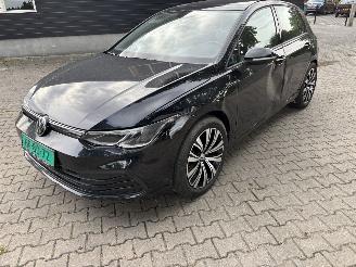 Volkswagen Golf 8 PANO 1.5 STYLE 130 PK NAVI CLIMA VIRT DASH 18 INCH B.J 2023 picture 16