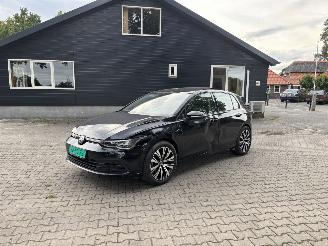 krockskadad bil auto Volkswagen Golf 8 PANO 1.5 STYLE 130 PK NAVI CLIMA VIRT DASH 18 INCH B.J 2023 2023/4