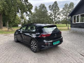 Volkswagen Golf 8 PANORAMADAK 1.5 STYLE 130 PK NAVI CLIMA VIRT DASH 18 INCH B.J 2023 picture 4