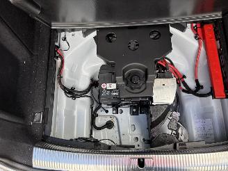 Audi A4 Avant HYBRIDE 2.0 S-LINE AUTOMAAT SPORT NAVI CLIMA LED PDC B.J 06-2019 picture 16