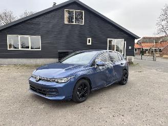 damaged passenger cars Volkswagen Golf 8.5 FACELIFT 1.5 NAVI CLIMA CAMERA LED VIRT DASH B.J 12-2024 2024/12