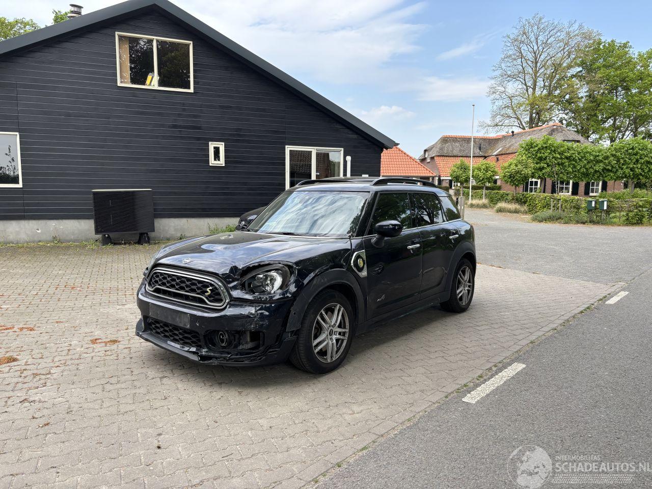 Mini Countryman HYBRIDE PLUG IN SE 4AWD AUTOMAAT NAVI CLIMA LEER LED PDC B.J 2019