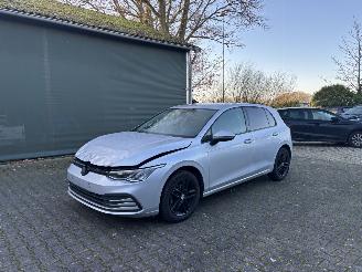 uszkodzony samochody osobowe Volkswagen Golf 8 EDITION TSI 110 PK CLIMA CAMERA CRUISE LED B.J 2022 2022/5