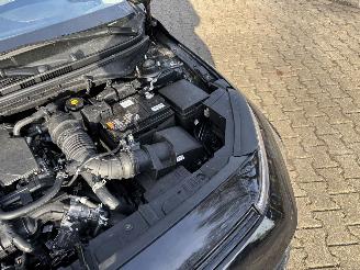 Hyundai Bayon AUTOMAAT NAVI CLIMA CAMERA LED B.J 11/2025 Lichte schade picture 10