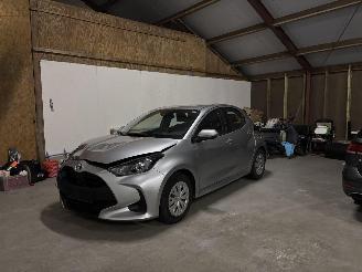 Coche accidentado Toyota Yaris 1.5 AUTOMAAT HYBRIDE B.J 07-2022 2022/7