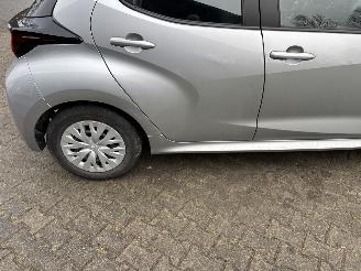 Toyota Yaris AUTOMAAT 1.5 HYBRIDE CLIMA CAMERA B.J 07-2022 picture 12