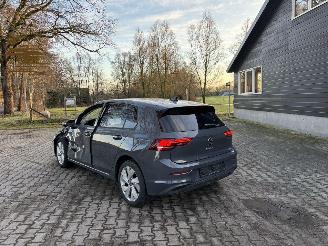 Voiture accidenté Volkswagen  8.5 ETSI 1.5 HYBRIDE AUTOMAAT NAVI CLIMA CAMERA LED VIRT DASH TREKHAAK B.J 12-2024 2026/12