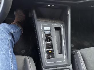 Volkswagen Golf 8.5 ETSI 1.5 HYBRIDE AUTOMAAT NAVI CLIMA CAMERA LED VIRT DASH TREKHAAK B.J 12-2024 picture 14