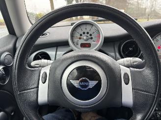 Mini Mini 1.6 Panoramadak Airco Lmv geen schade APK maart 2027 picture 11