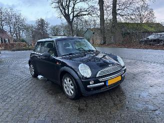 Mini Mini 1.6 Panoramadak Airco Lmv geen schade APK maart 2027 picture 3