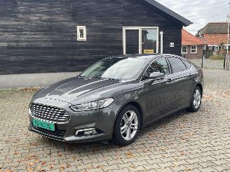 damaged passenger cars Ford Mondeo 1.5 AUTOMAAT NAVI CLIMA LED TREKHAAK B.J 2018 MOTORSCHADE MOTOR LOOPT 2018/10